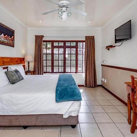 The Link Guest Lodge Κέμπτον Παρκ Εξωτερικό φωτογραφία